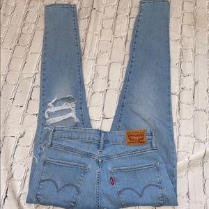 Womens Levis Straight Jeans